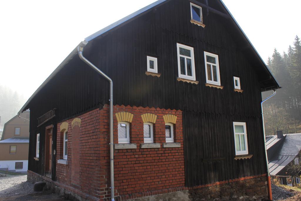 Ferienhaus Anno Dazumal, wie zu Oma`s Zeiten Klingenthal Exterior foto