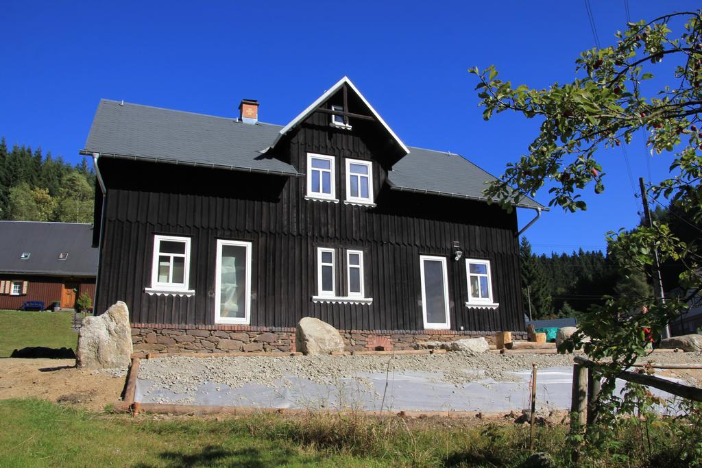 Ferienwohnung Ferienhaus Anno Dazumal, wie zu Oma`s Zeiten Klingenthal Zimmer foto