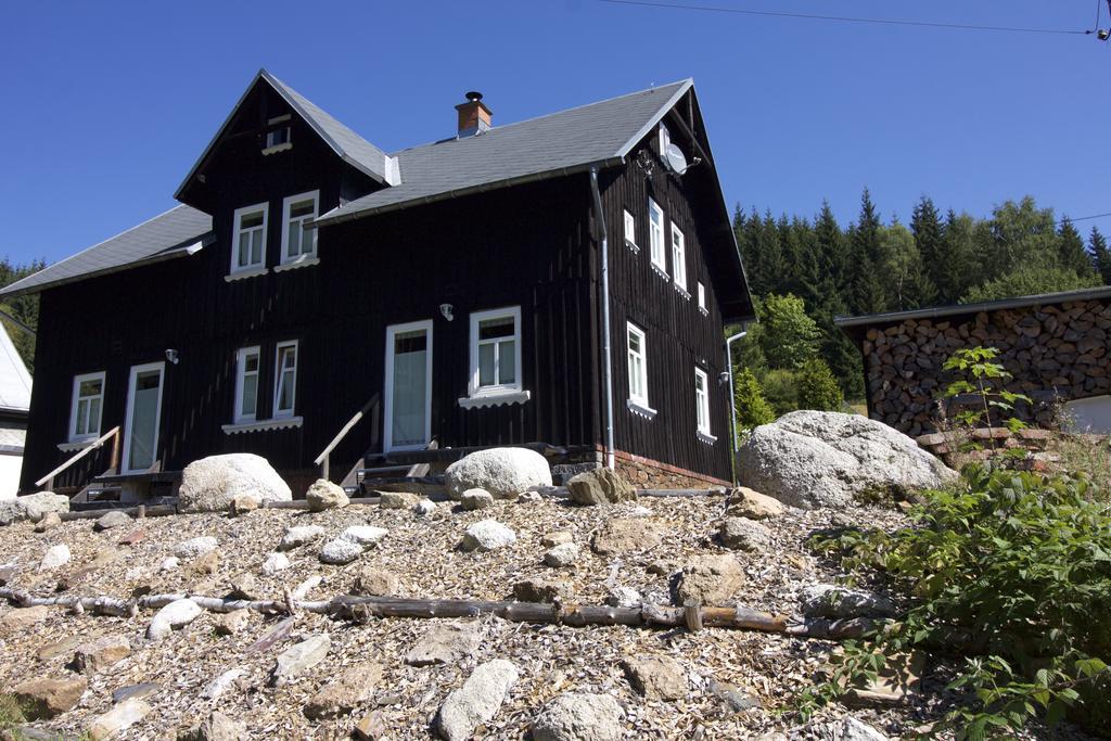 Ferienwohnung Ferienhaus Anno Dazumal, wie zu Oma`s Zeiten Klingenthal Exterior foto