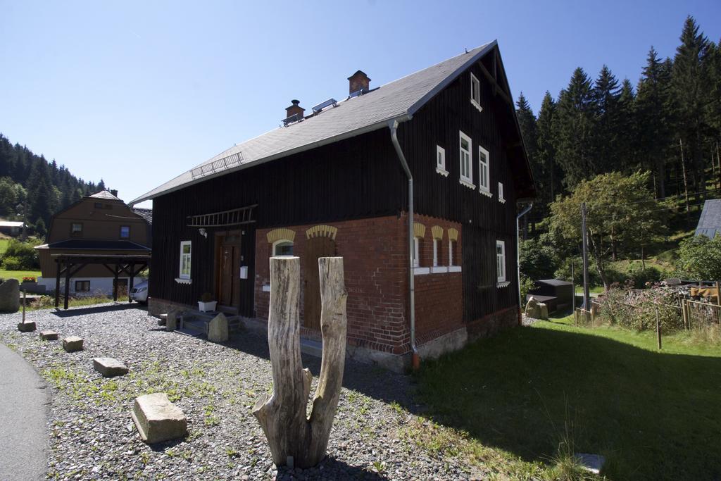 Ferienwohnung Ferienhaus Anno Dazumal, wie zu Oma`s Zeiten Klingenthal Exterior foto