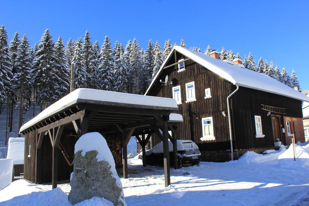 Ferienhaus Anno Dazumal, wie zu Oma`s Zeiten Klingenthal Exterior foto